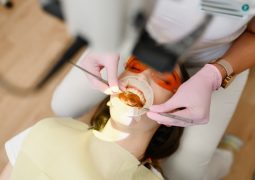 Tratamentul parodontozei: de la forme ușoare la avansate